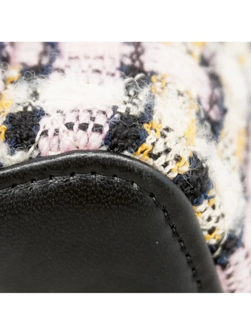 Chanel Shoulder Bag Tweed Multicolor Gold